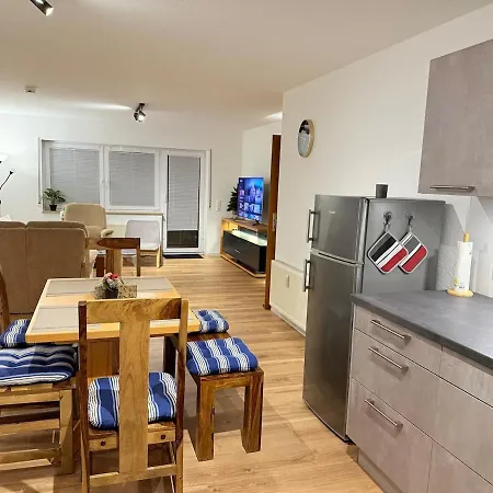 Casa Grande - 4 Rooms, Balcony, Up To 6 Guests Appartement *