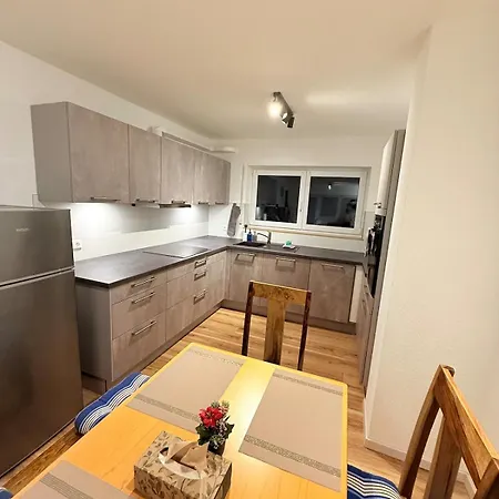 Casa Grande - 4 Rooms, Balcony, Up To 6 Guests Appartement
